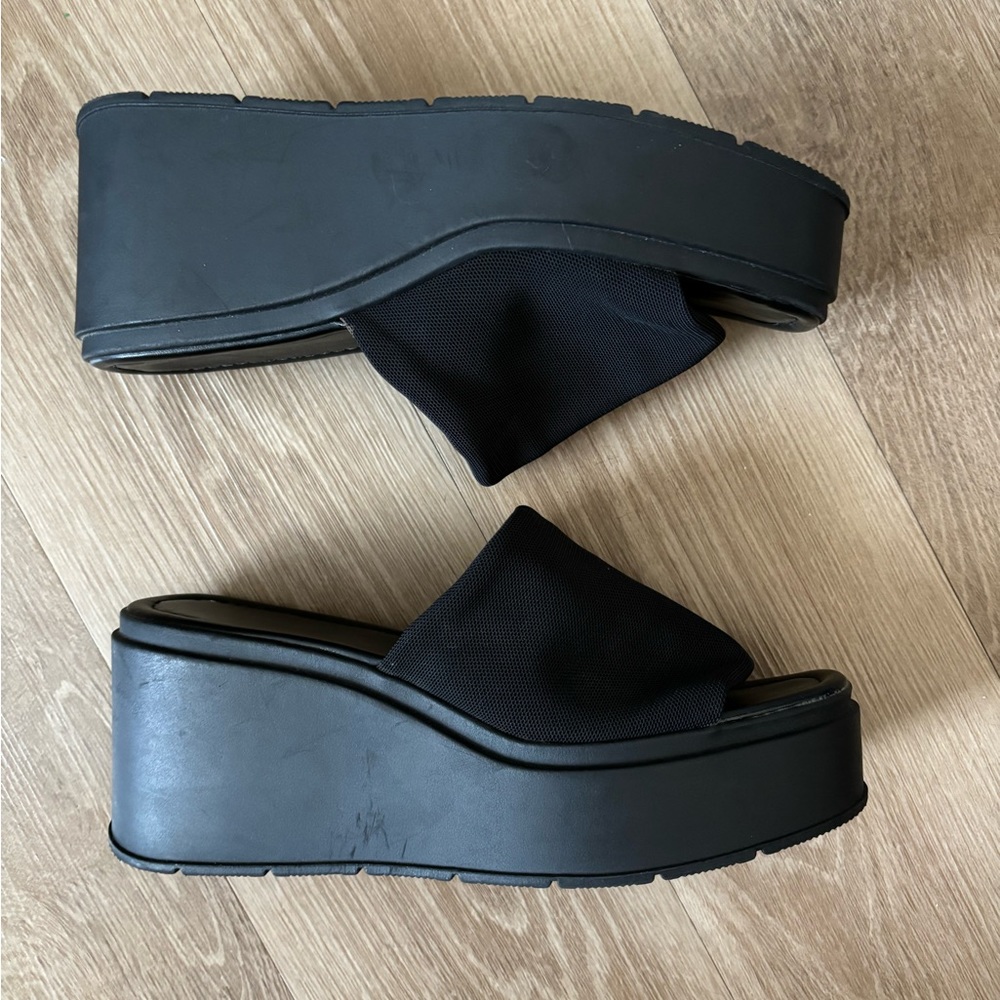 COPY - Madden Girl Wesley Platform Sandals